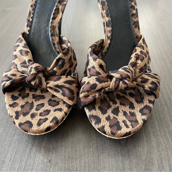 Fioni Leopard animal print Knot Slide  Heels Shoes Size 7.5 - Picture 2 of 12